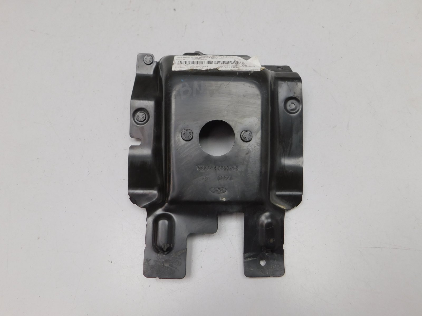 Кронштейн замка капота Ford Transit 2014>