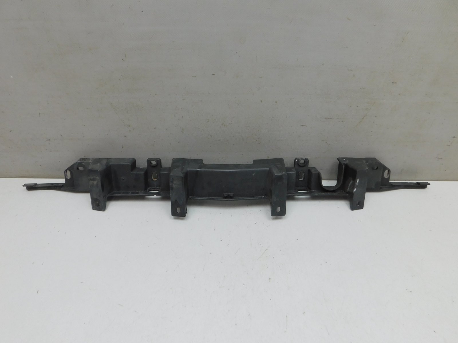 Кронштейн переднего бампера Opel Astra J 2010>