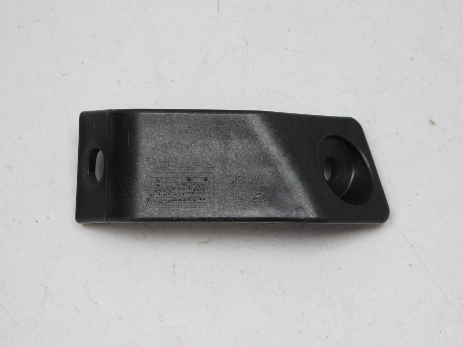 Кронштейн заднего бампера Kia Sportage 2010-2015