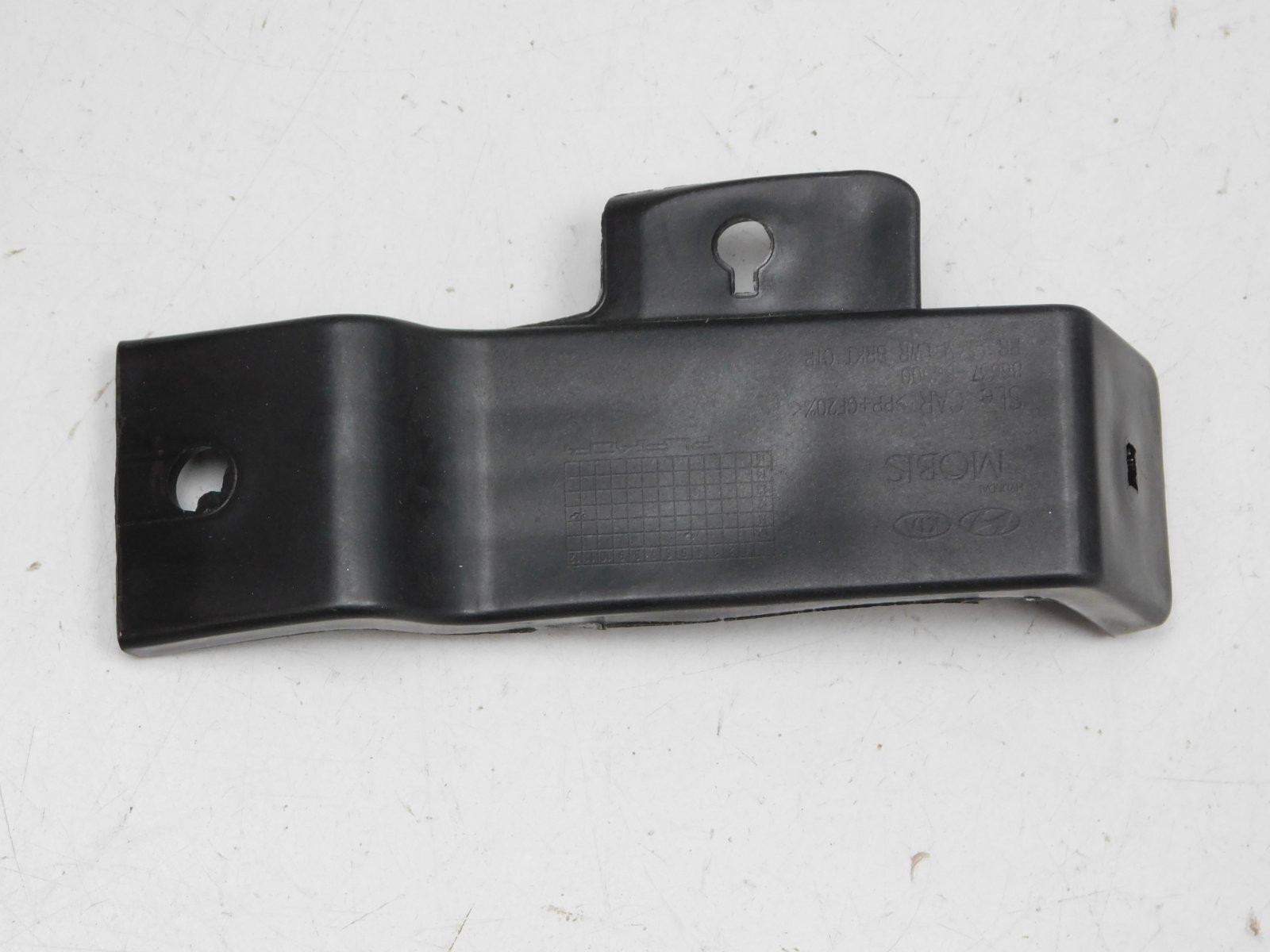 Кронштейн заднего бампера Kia Sportage 2010-2015