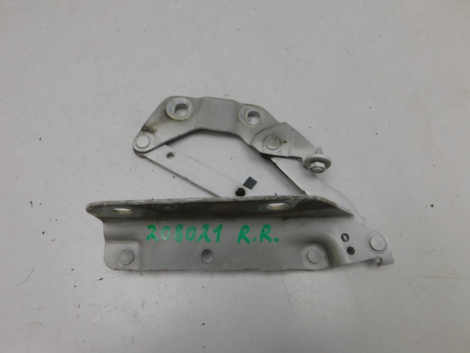 Петля капота правая Land Rover Range Rover Evoque 2011-2019