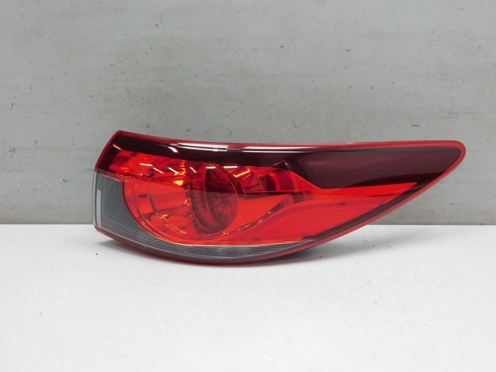Фонарь задний наружный правый Mazda 6 (GJ/GL) 2013>