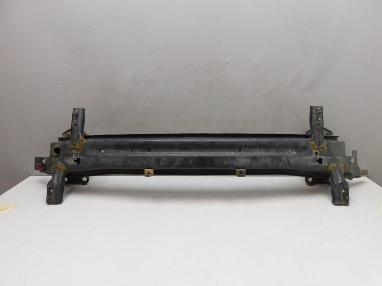 Усилитель переднего бампера Kia Sorento 2009>