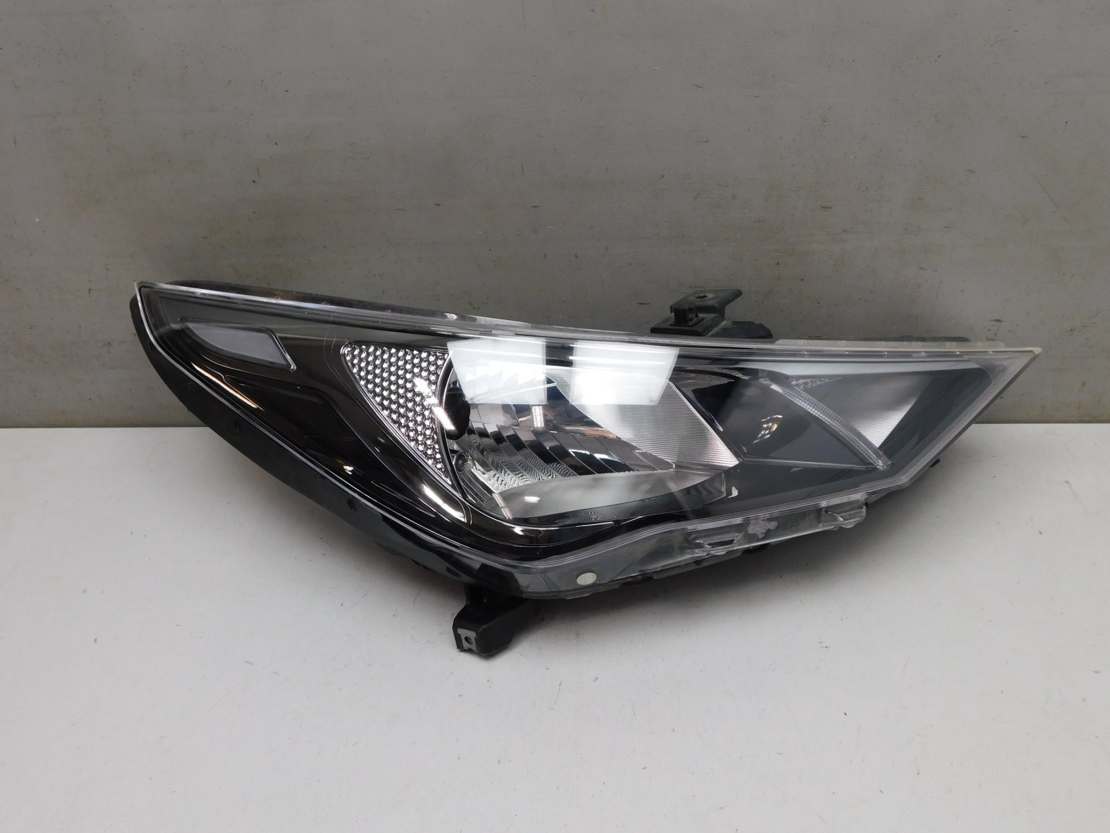 Фара правая Hyundai Solaris 2017>