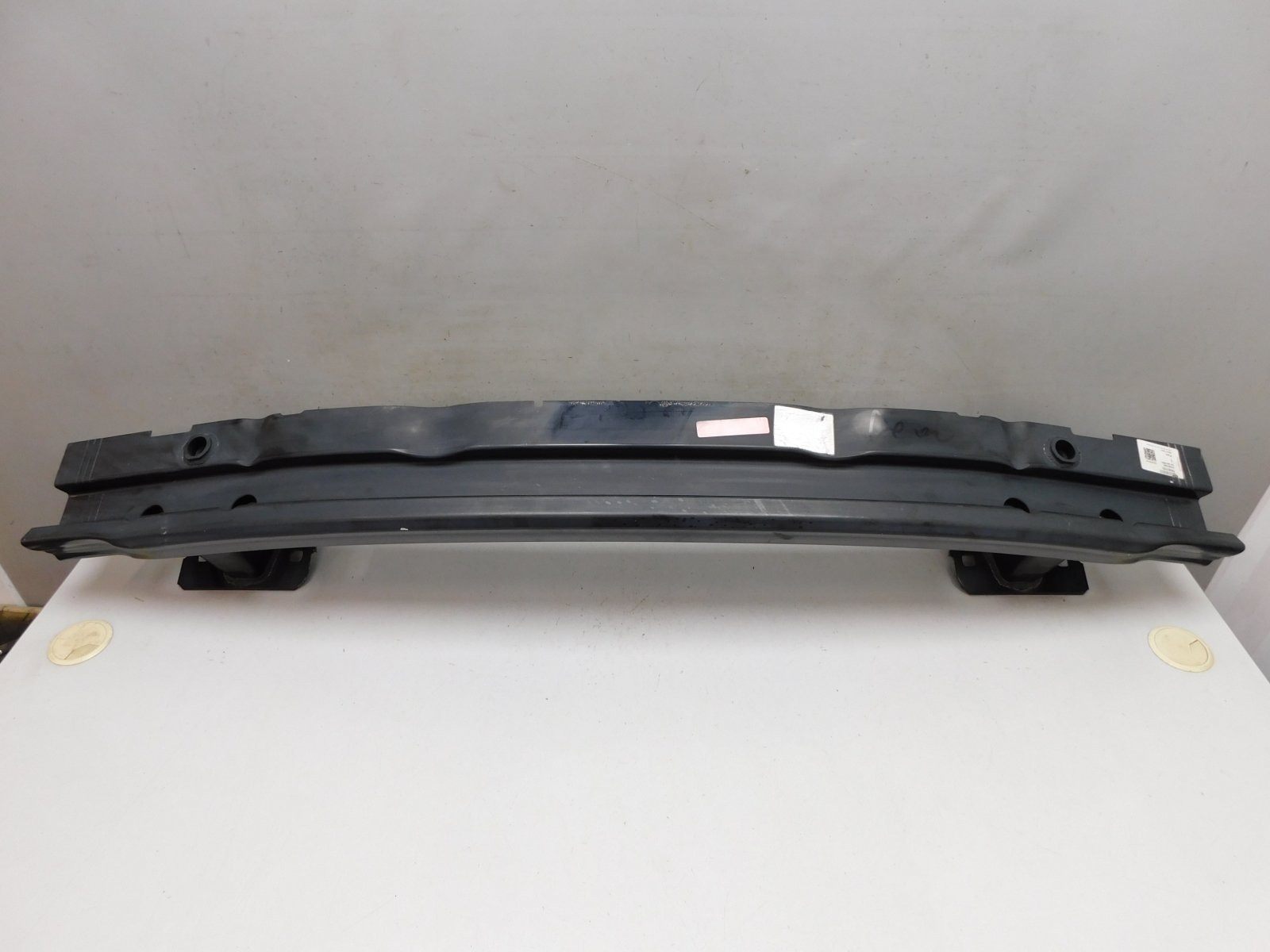 Усилитель заднего бампера Volkswagen Touareg 2018>