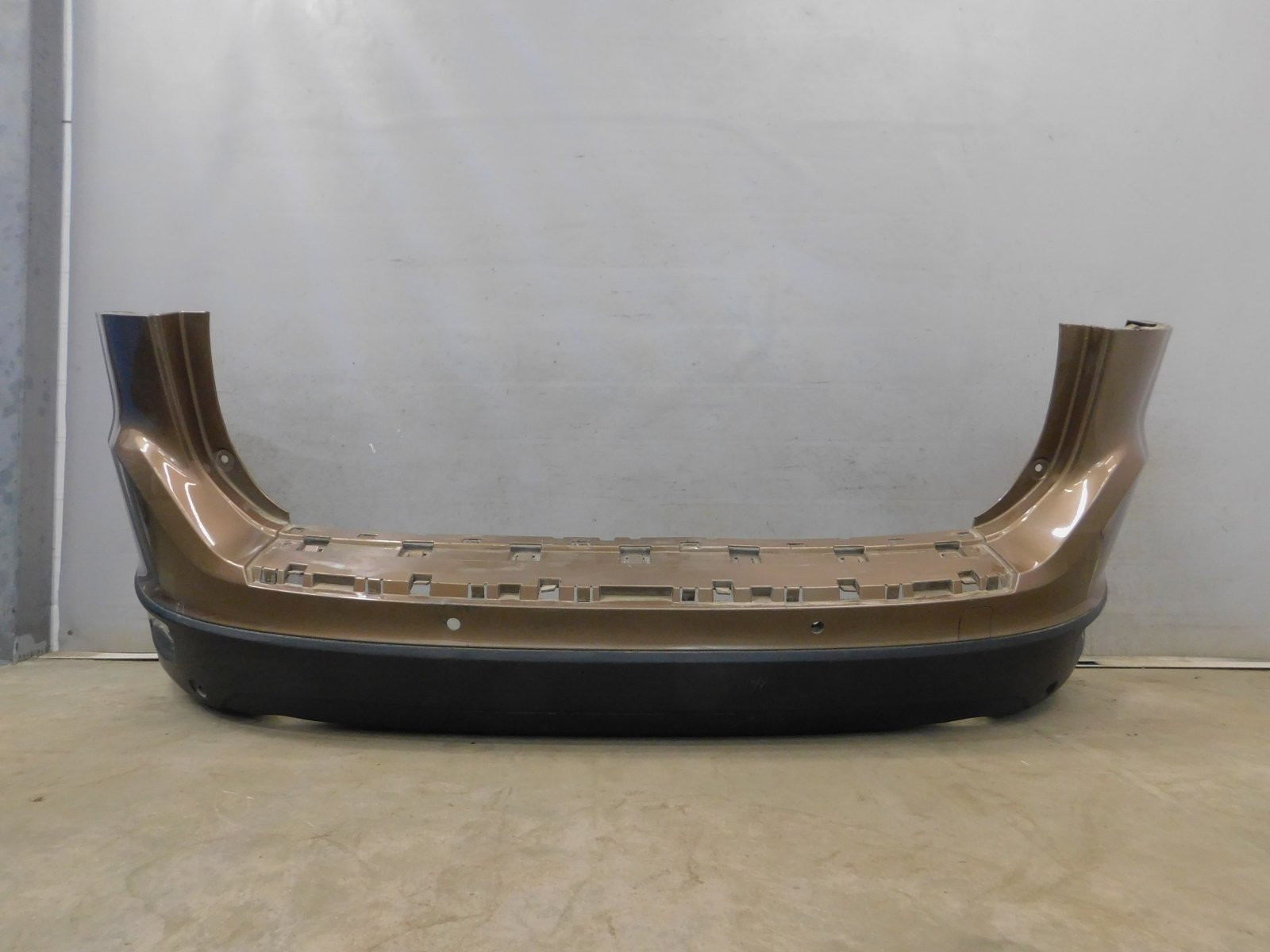 Бампер задний Volvo XC60 2008-2017