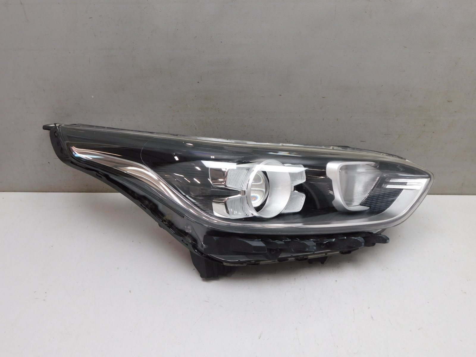 Фара правая Kia Cerato 2018>