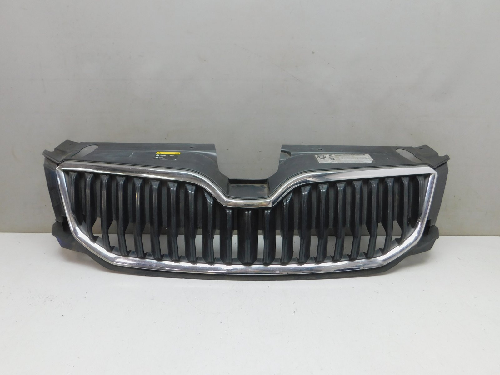 Решетка радиатора Skoda Octavia III (A7) 2013-2020