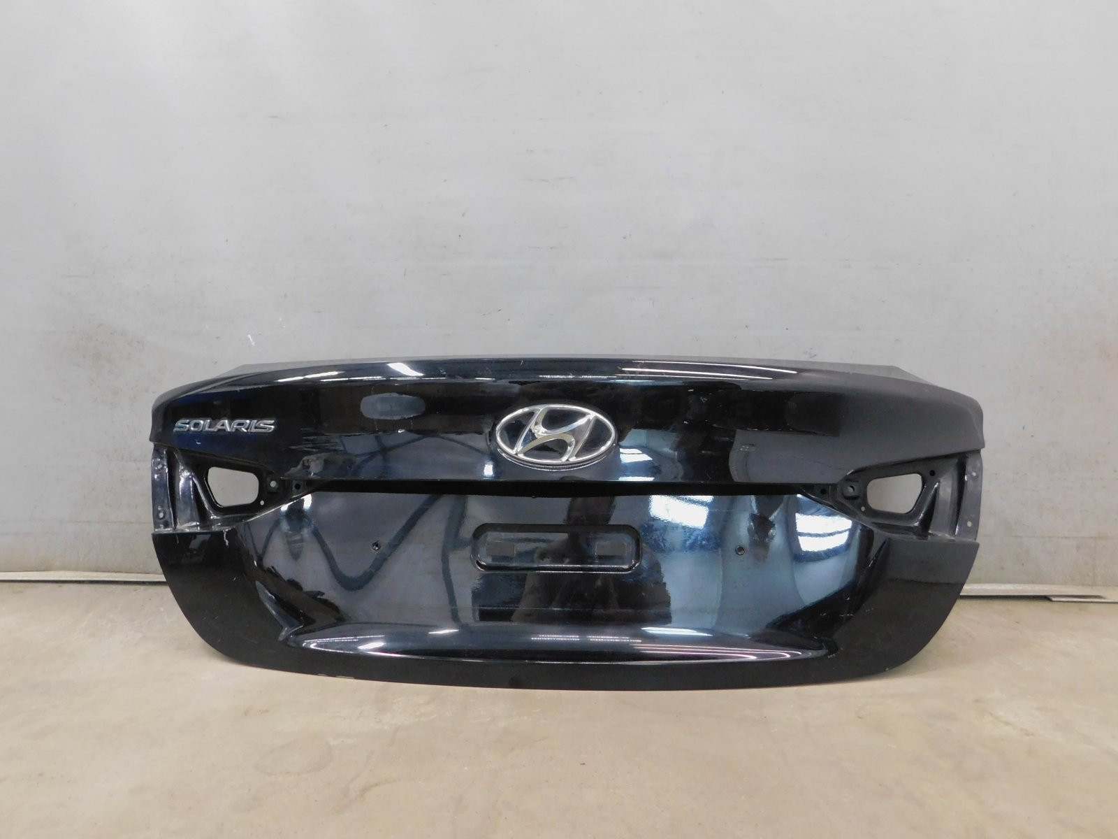 Крышка багажника Hyundai Solaris 2017>
