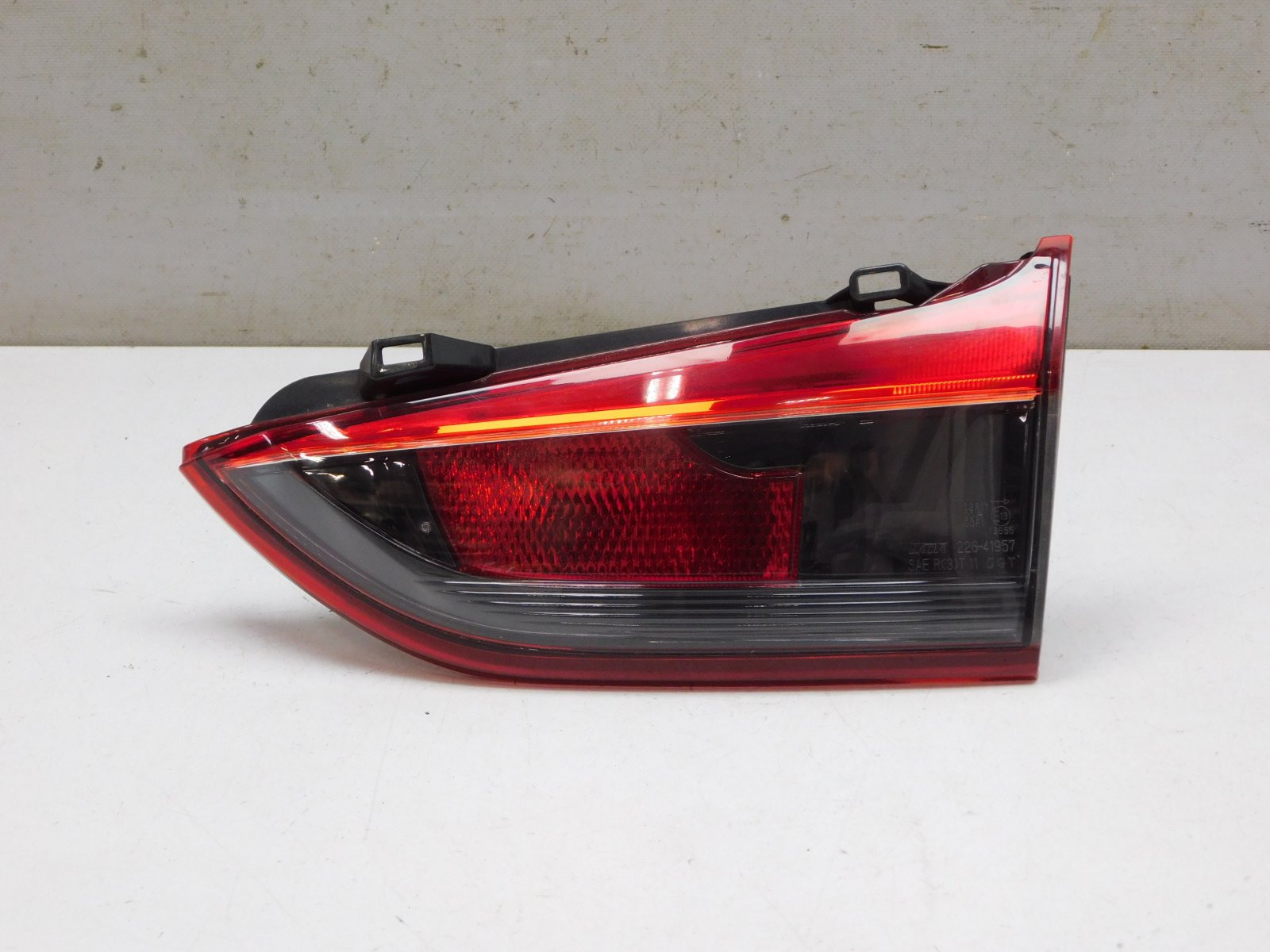 Фонарь задний внутренний правый Mazda 6 (GJ/GL) 2013>