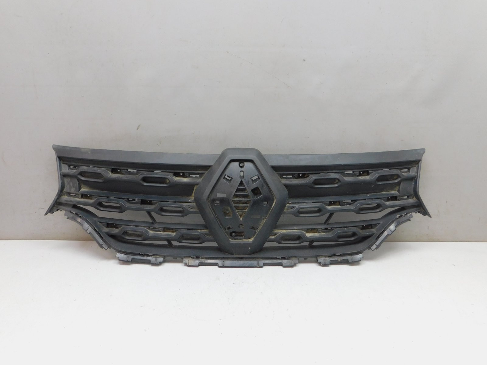 Решетка радиатора Renault Duster II 2021>