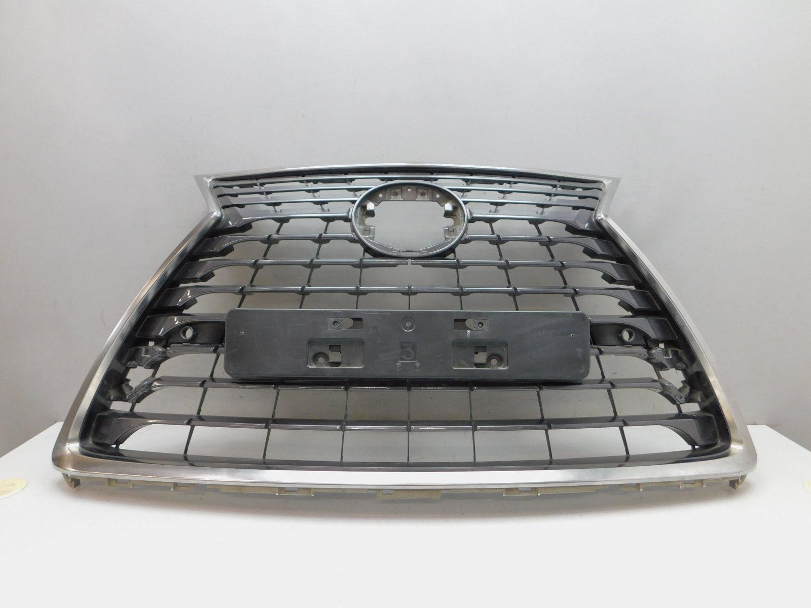 Решетка радиатора Lexus NX 200 2014>