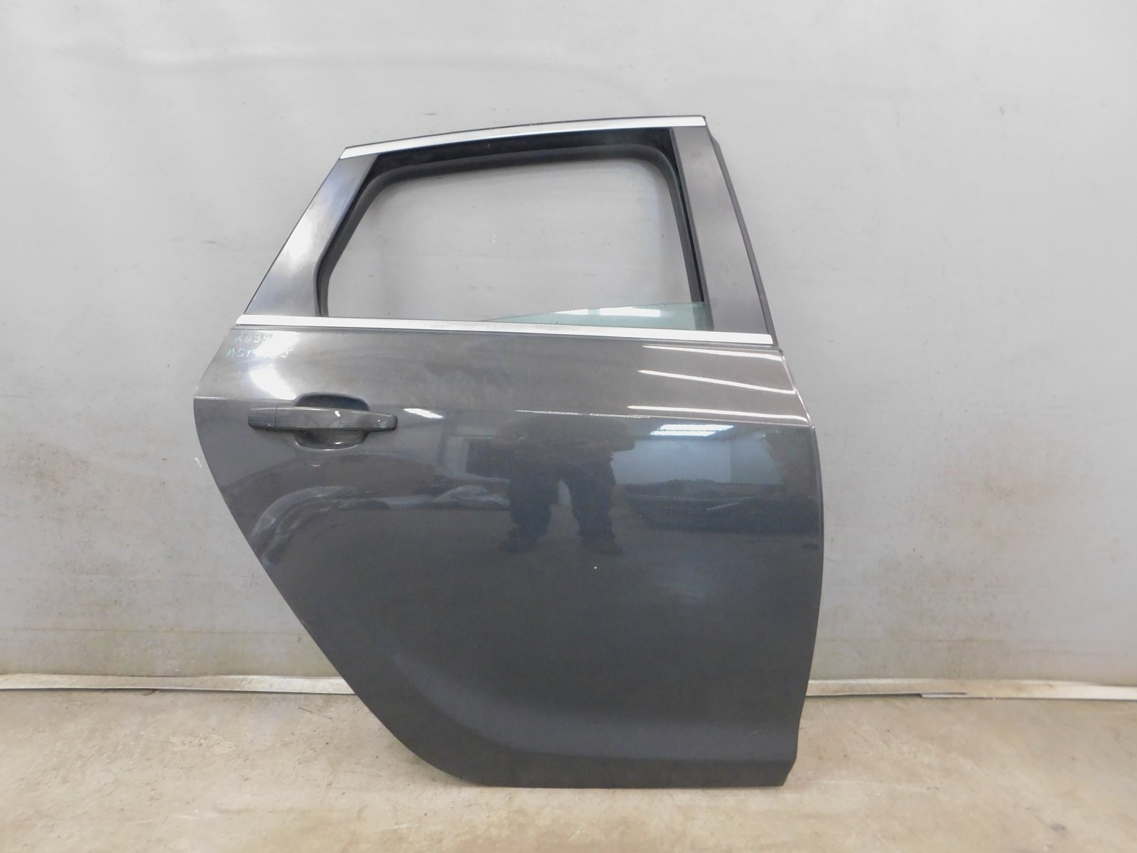 Дверь задняя правая Opel Astra J 2010>