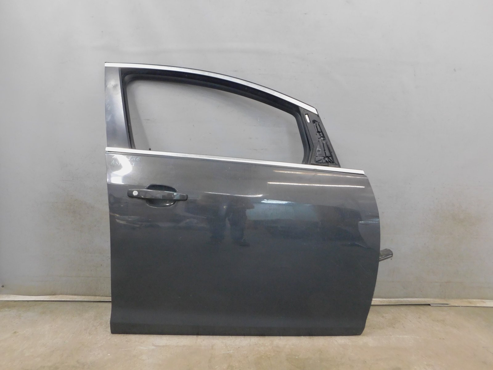 Дверь передняя правая Opel Astra J 2010>
