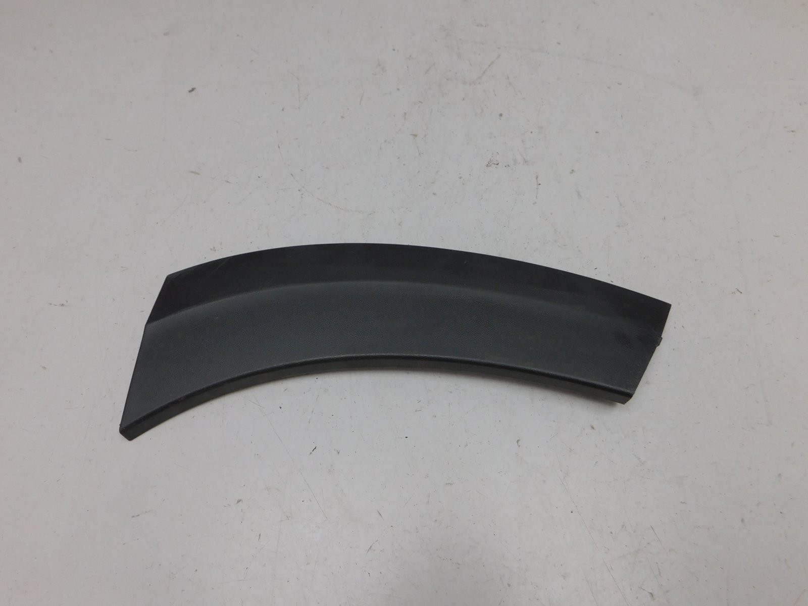 Накладка крыла заднего  правого Volkswagen Taos 2020>