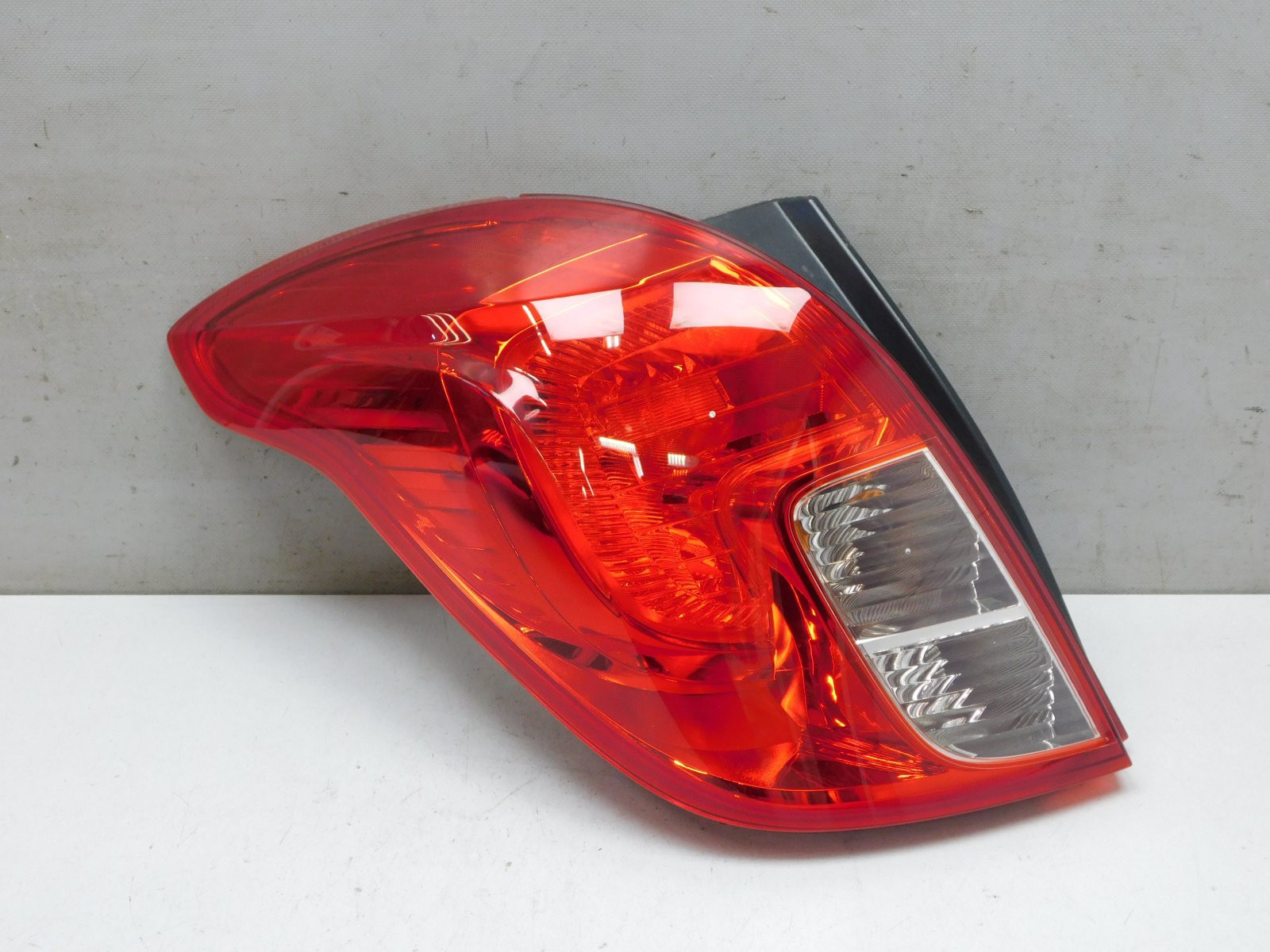 Фонарь задний левый Opel Mokka 2012>