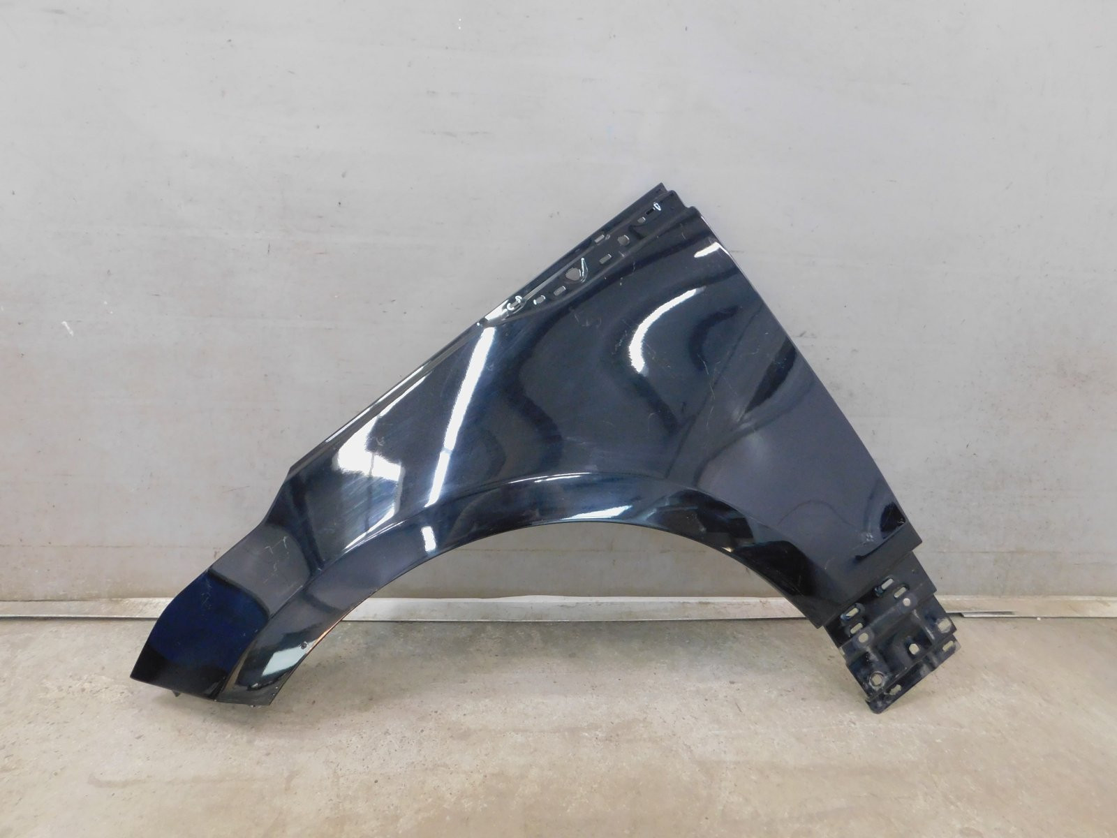 Крыло переднее левое Land Rover Range Rover Velar 2017>