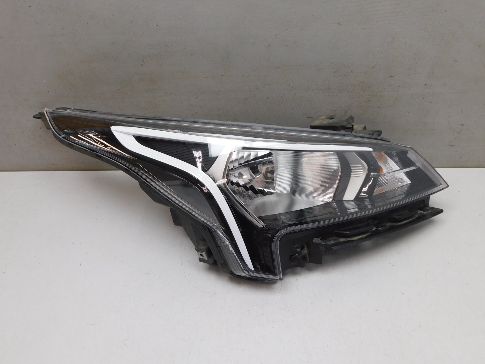 Фара правая Kia Rio 2017>