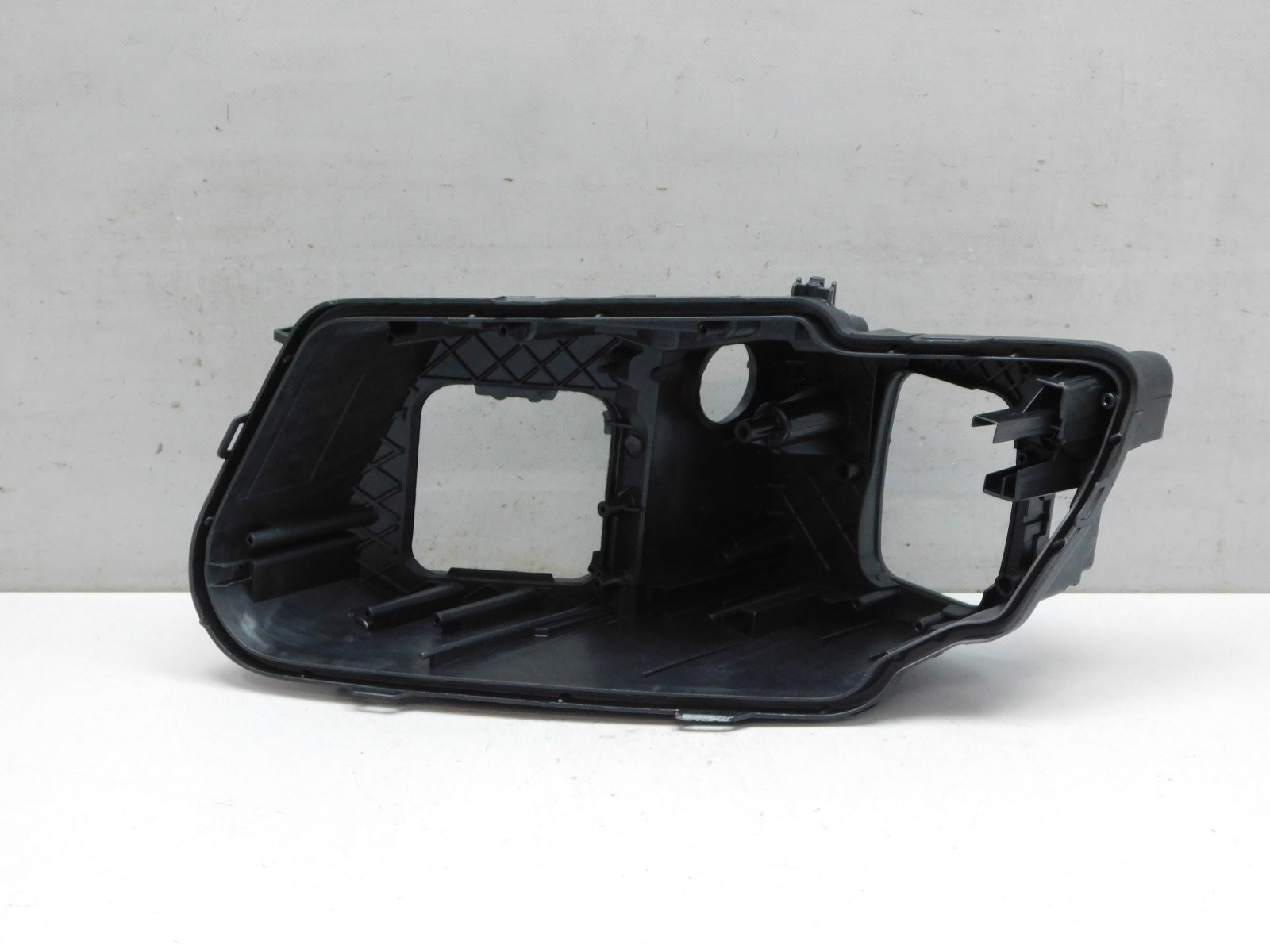 Корпус фары левой Audi Q5 2008-2017