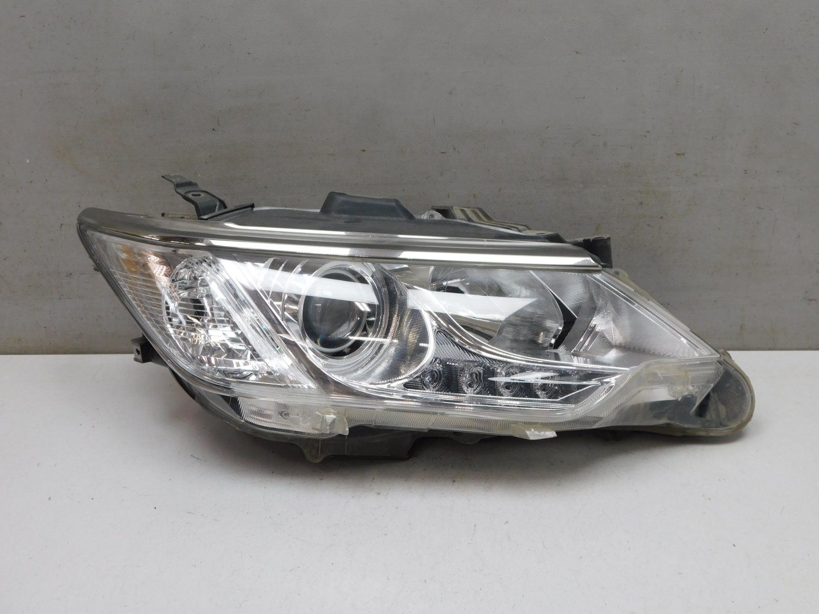 Фара правая Toyota Camry V50 2011-2018