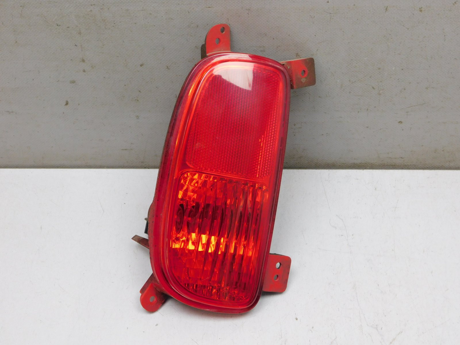 Фонарь задний в бампер левый Kia Sorento 2009>