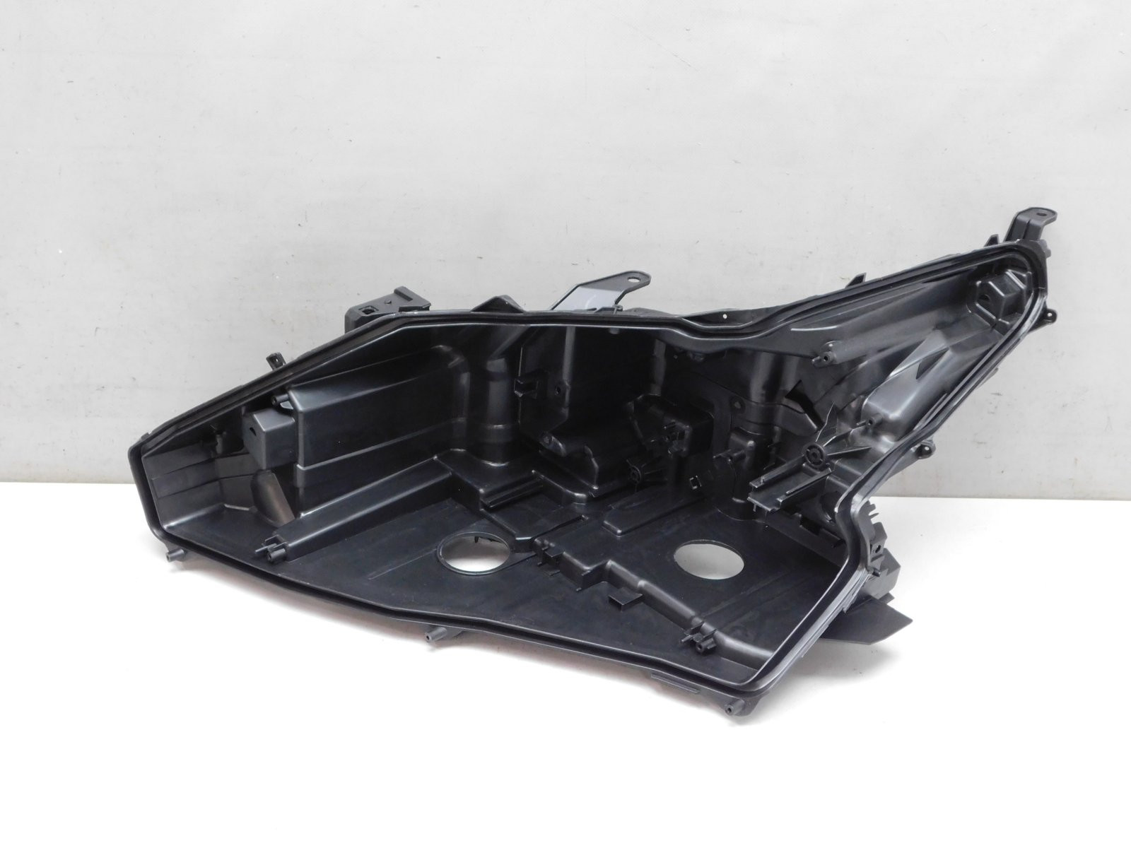 Корпус фары левой Lexus LX 570 (URJ200) 2007>