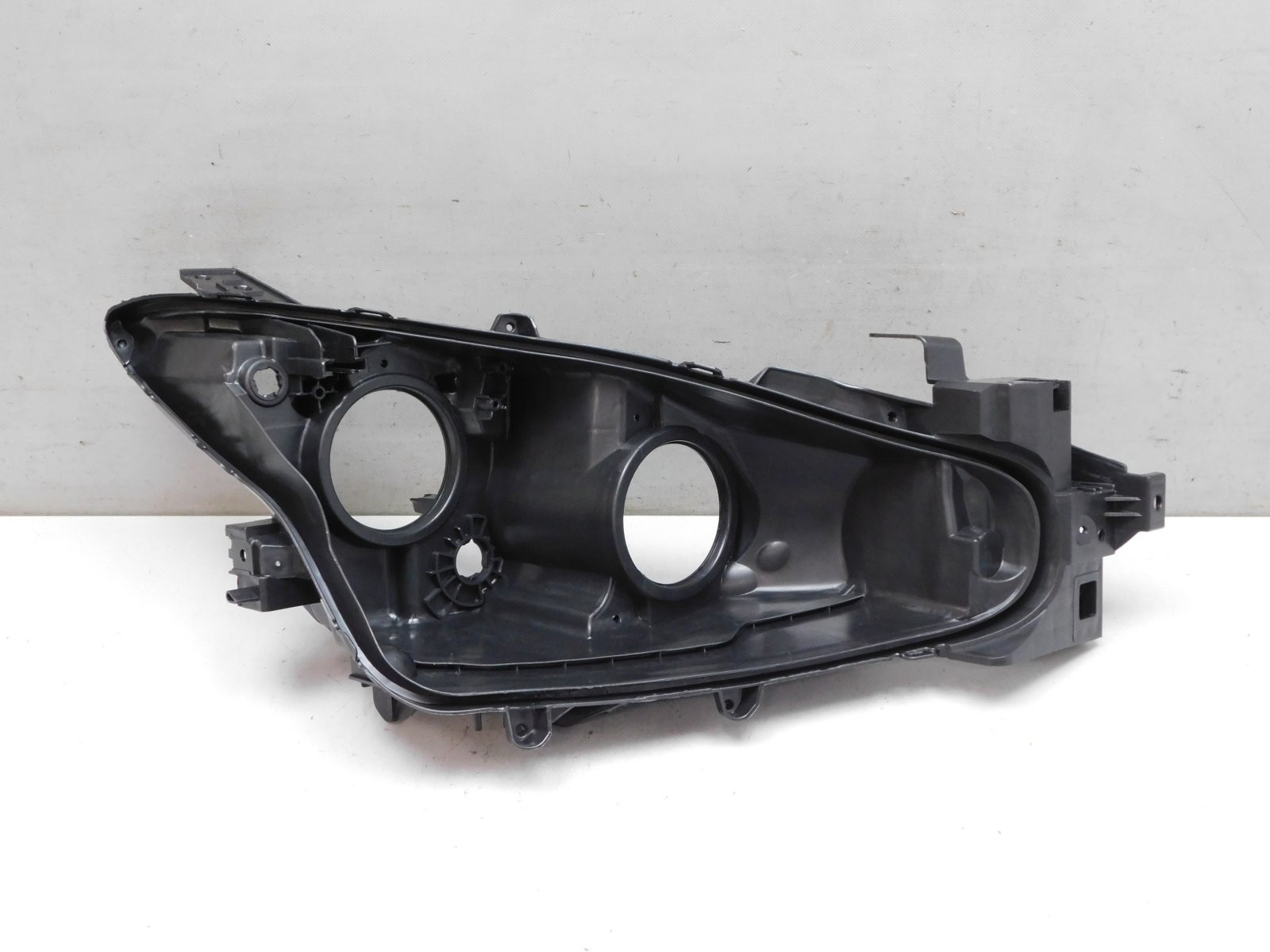 Корпус фары правой Mazda 3 (BM) 2013-2019