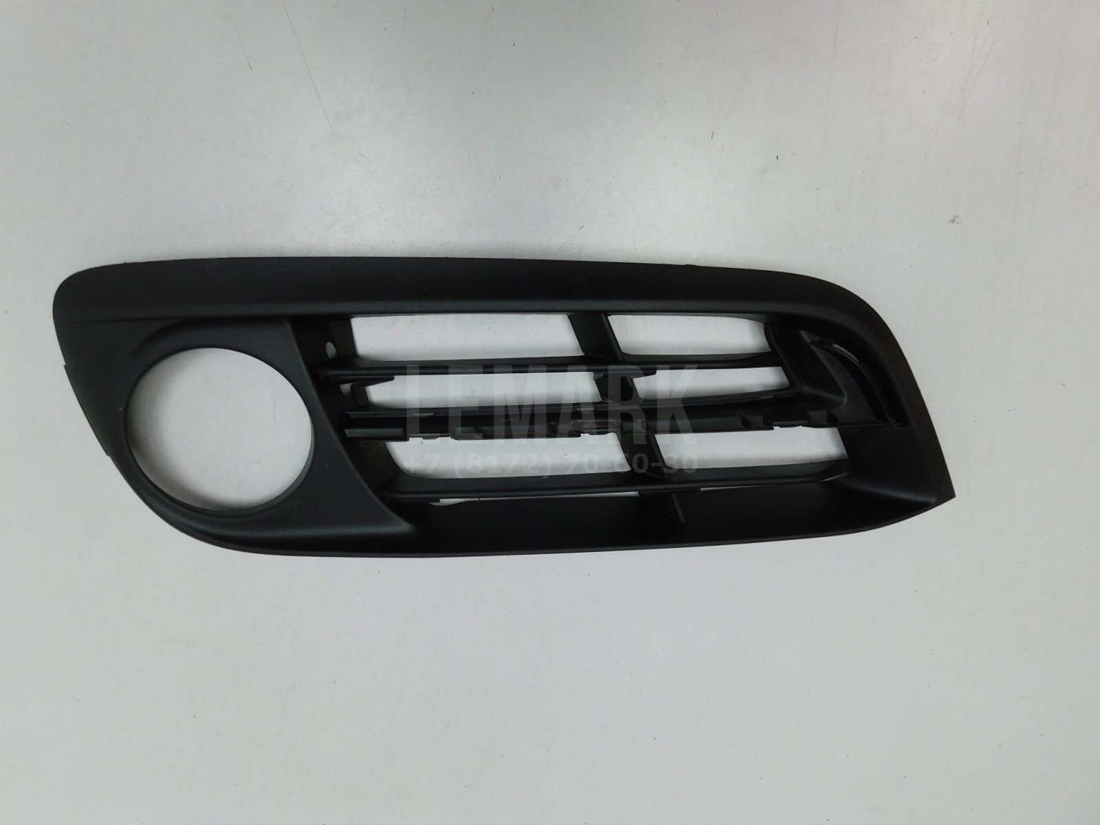 Решетка в бампер правая BMW 5-серия F10/F11 2009> 51117331730