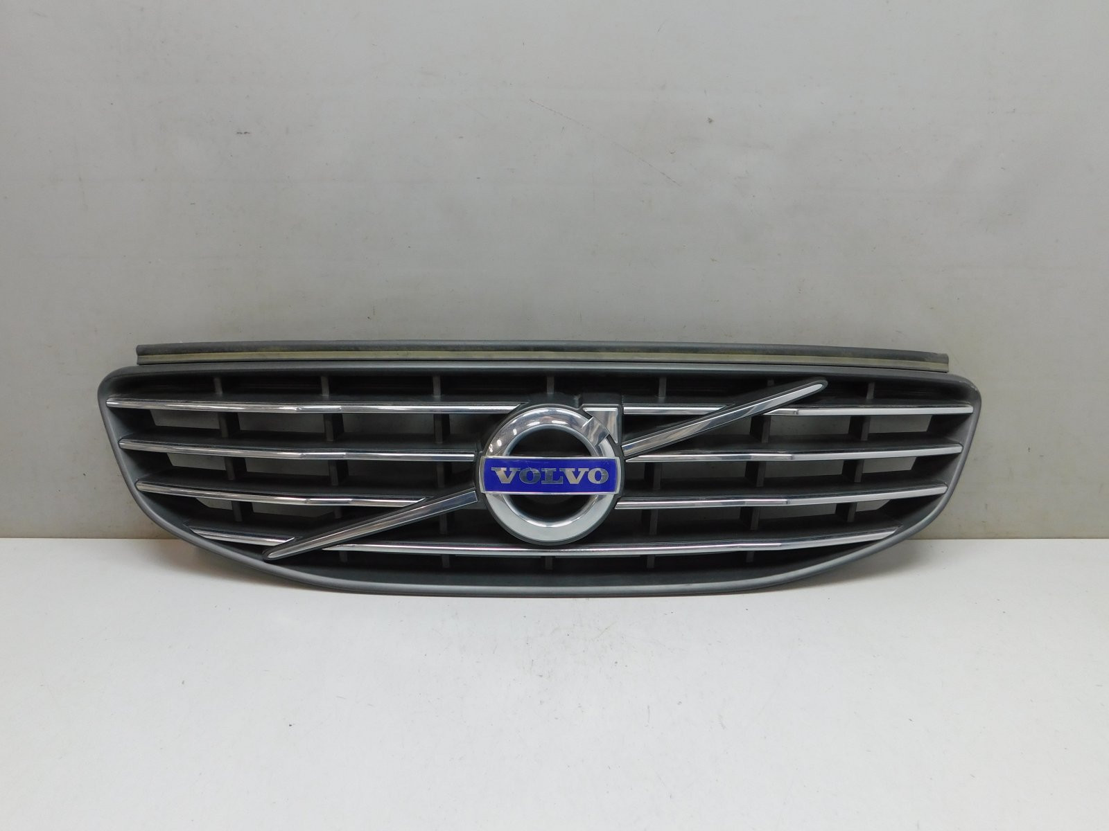 Решетка радиатора Volvo XC60 2008-2017