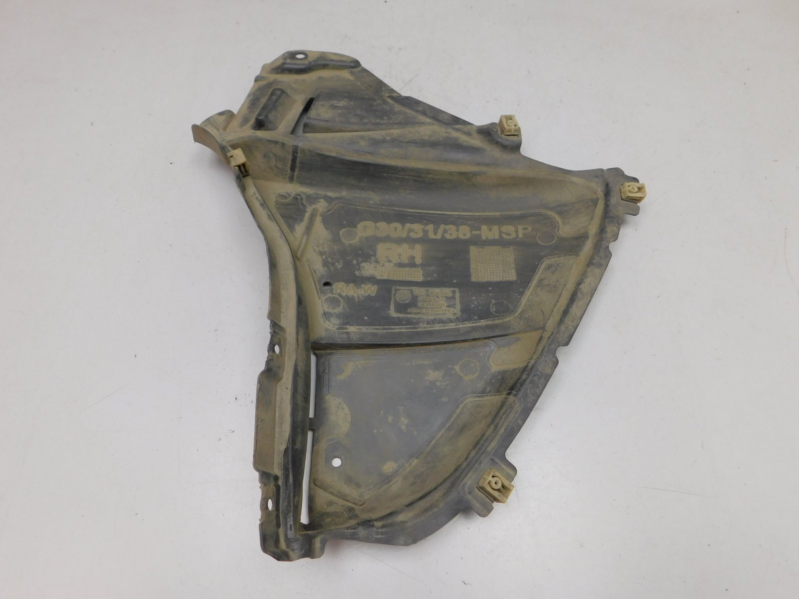 Пыльник BMW 5-серия G30 2016>