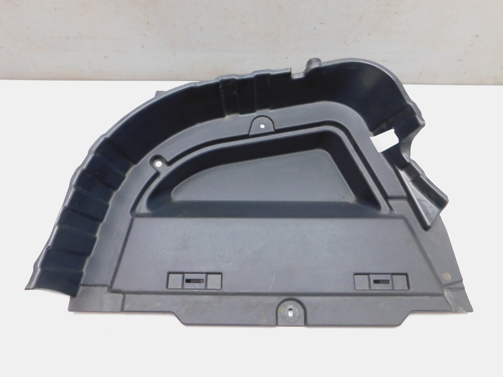 Обшивка багажника Lexus ES 2018>