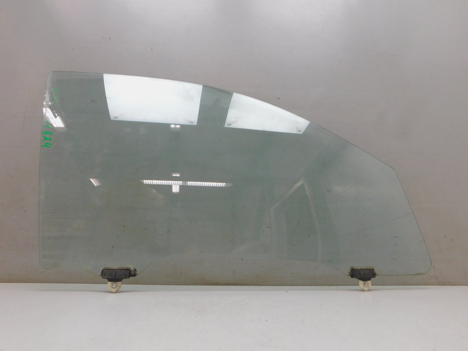 Стекло двери передней правой Mitsubishi ASX 2010>