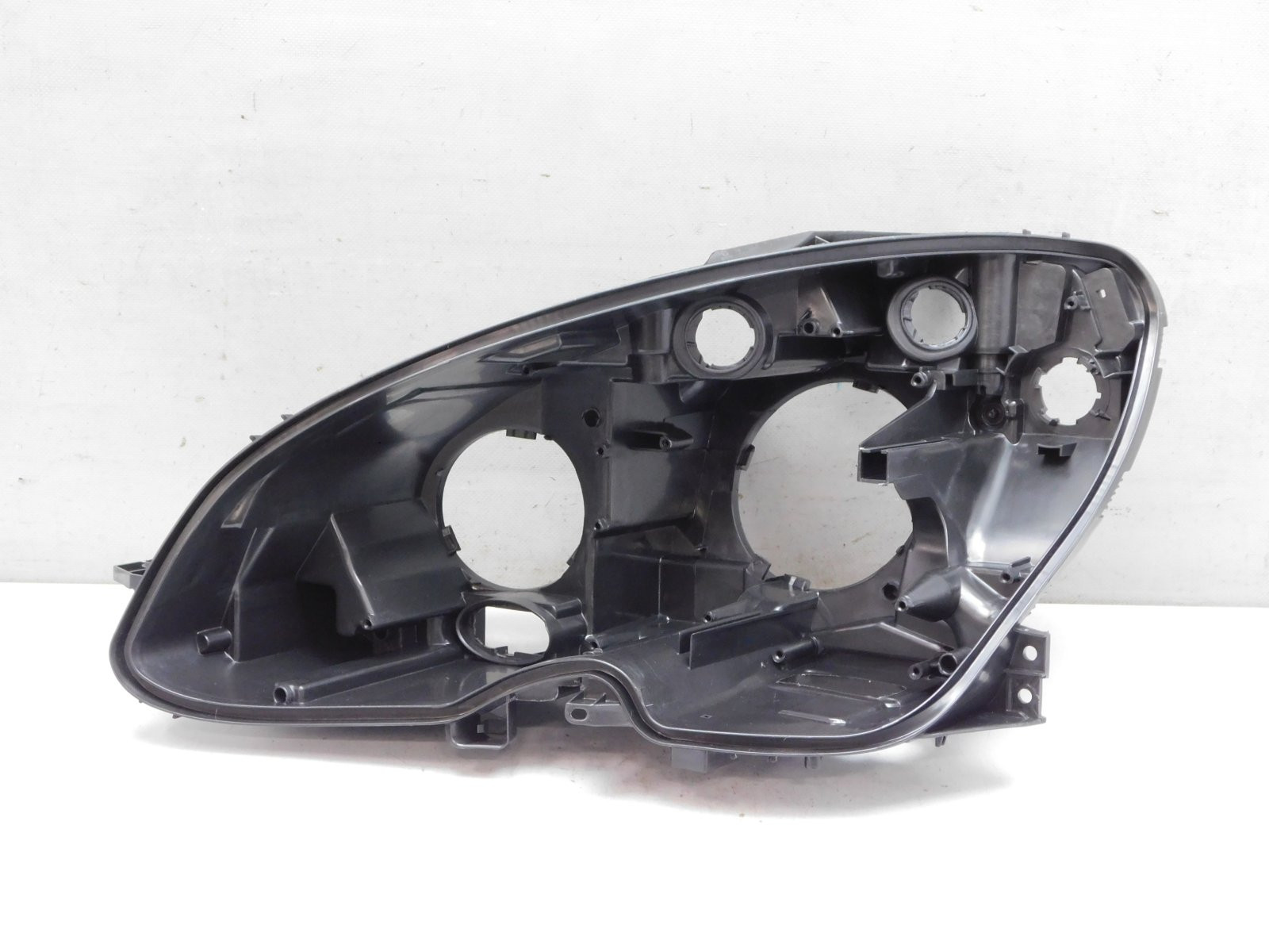 Корпус фары левой Mercedes-Benz C-Klasse W204 2007-2015