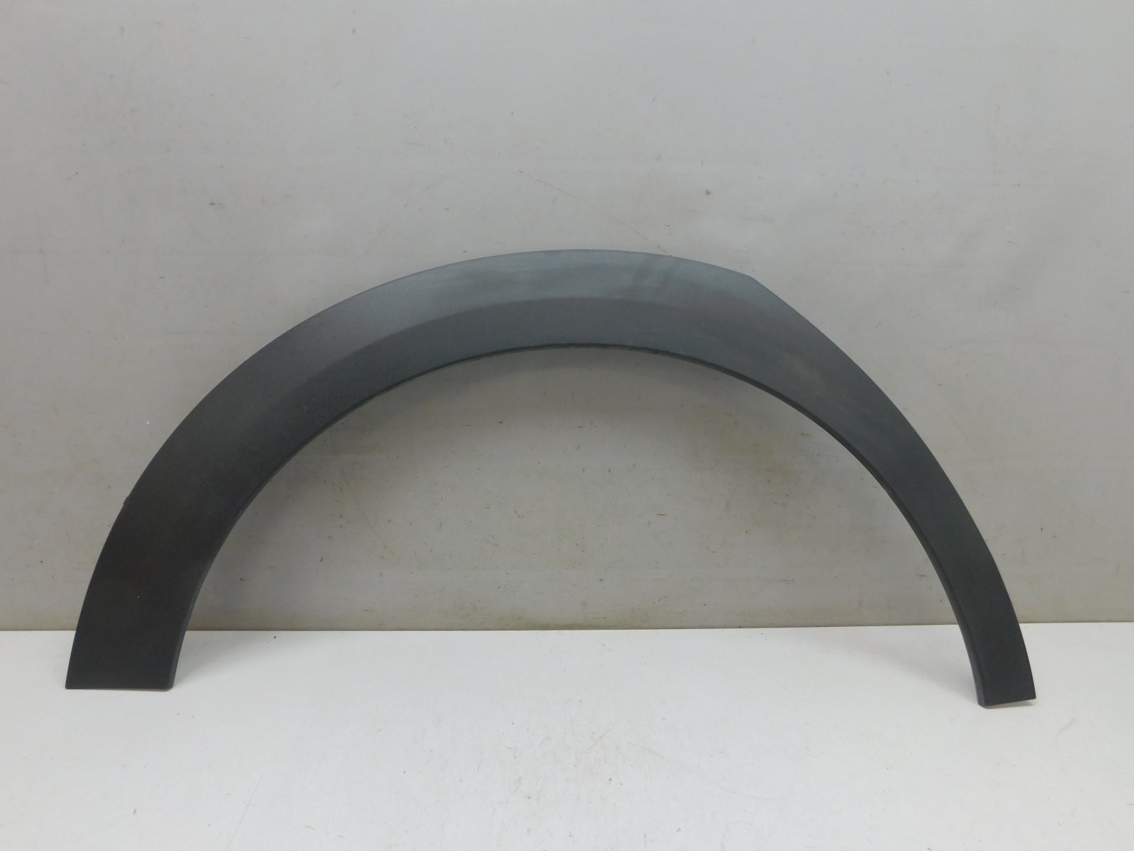 Накладка крыла заднего  правого Mercedes-Benz E-Klasse W213 2016>