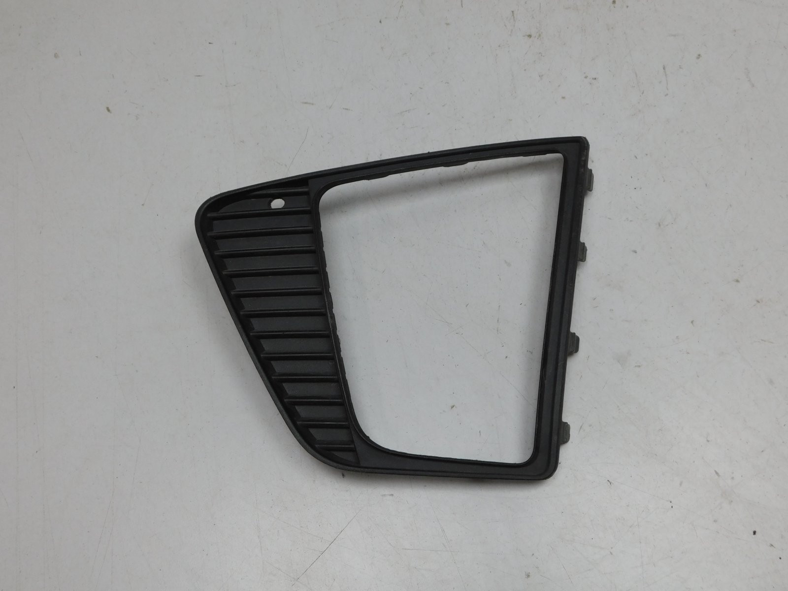 Решетка в бампер левая Hyundai Creta 2016>