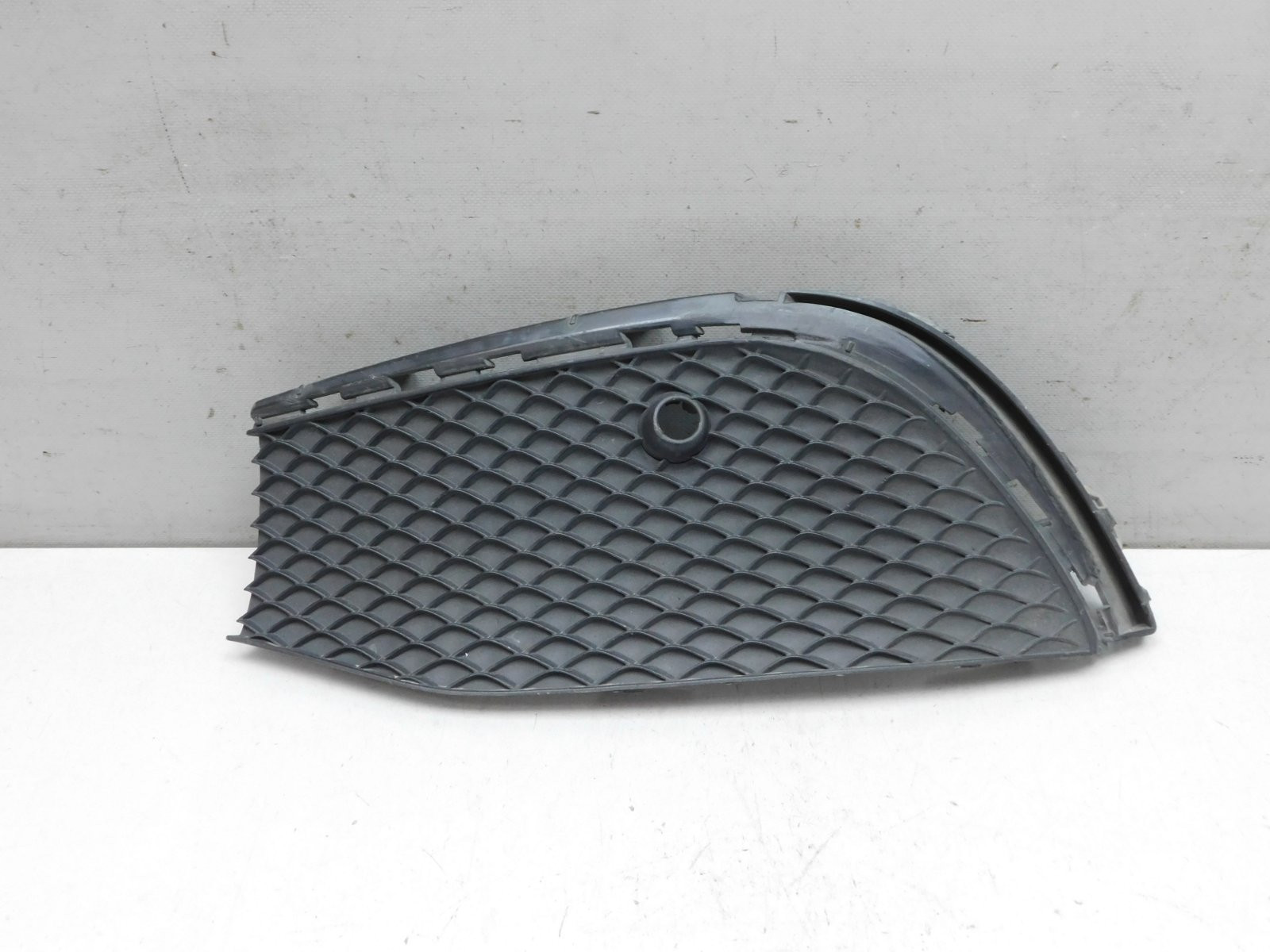 Решетка в бампер левая Mercedes-Benz E-Klasse W213 2016>