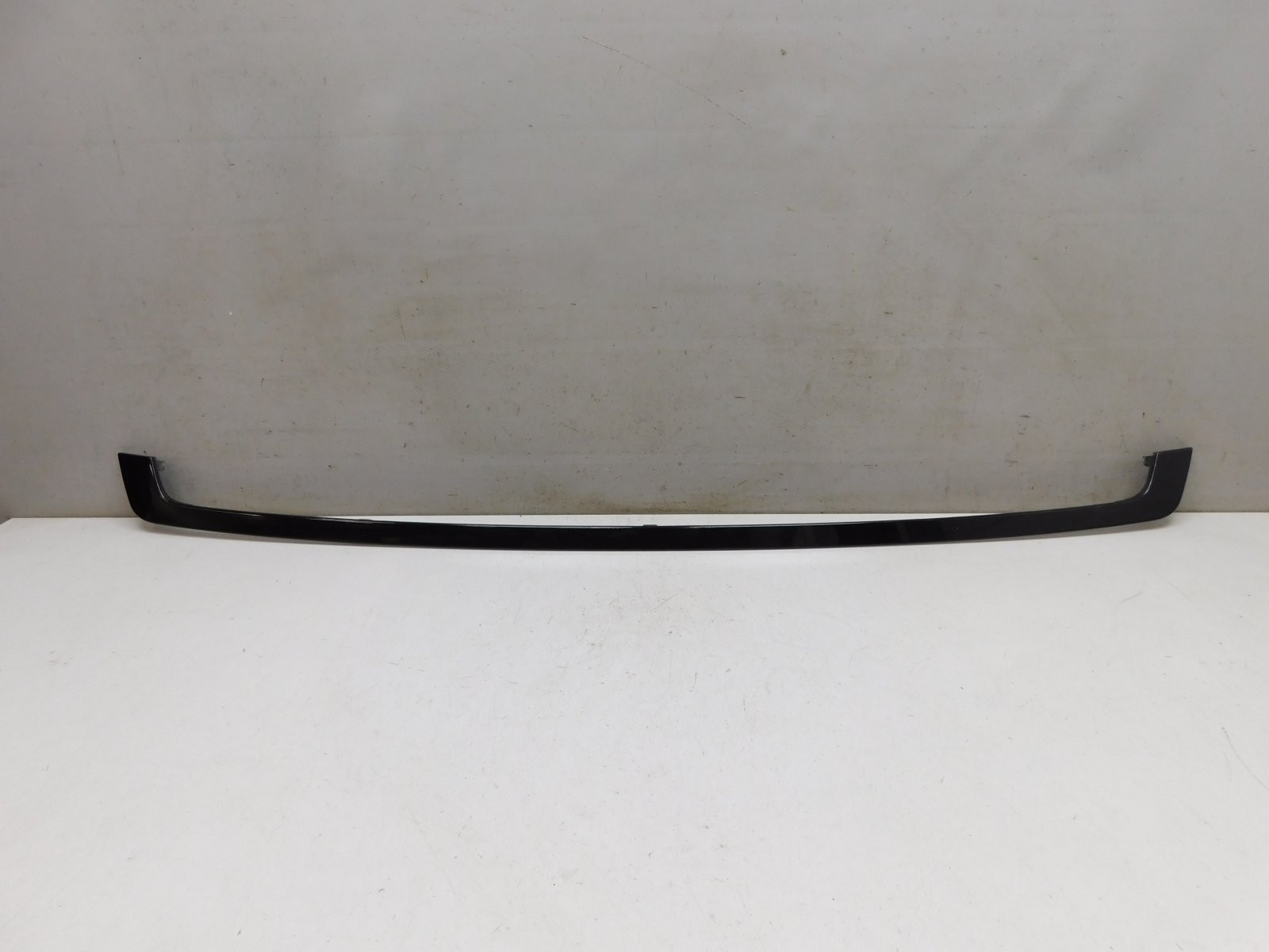 Молдинг решетки радиатора Land Rover Range Rover V 2021>