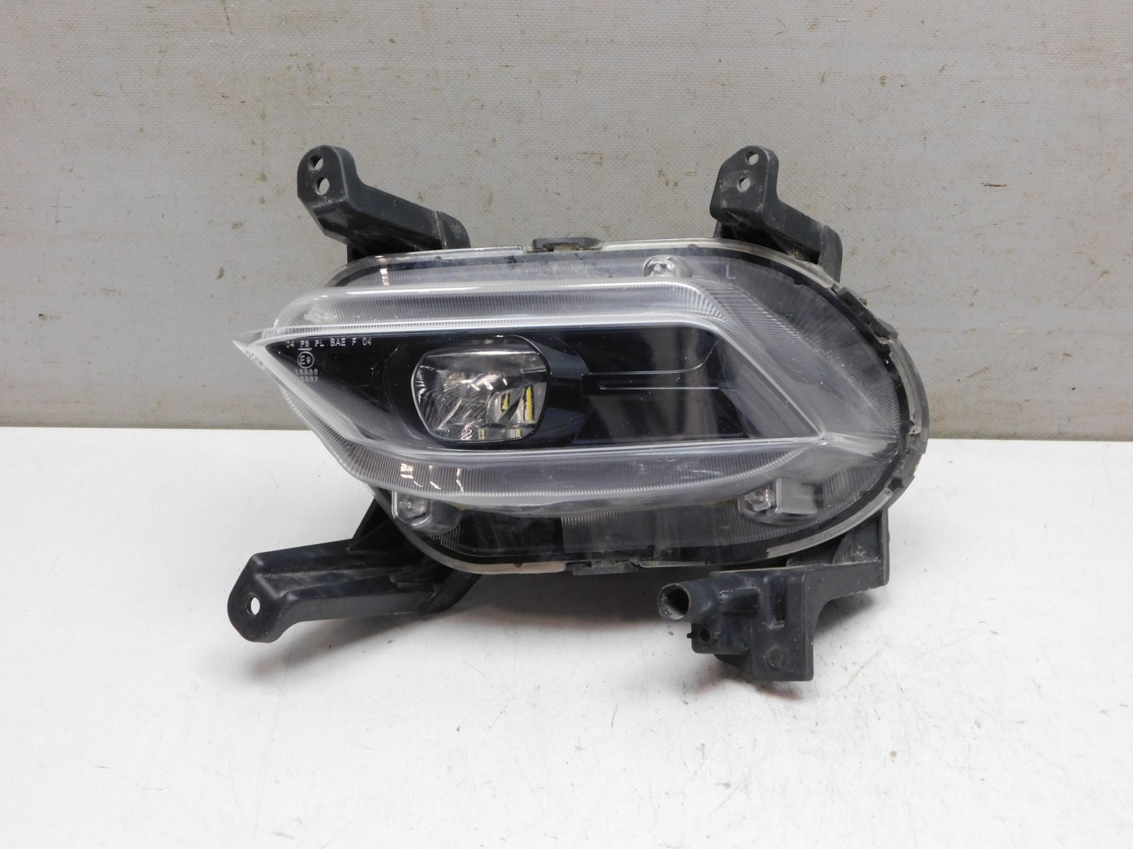 Фара противотуманная левая Hyundai Santa Fe (TM) 2018>