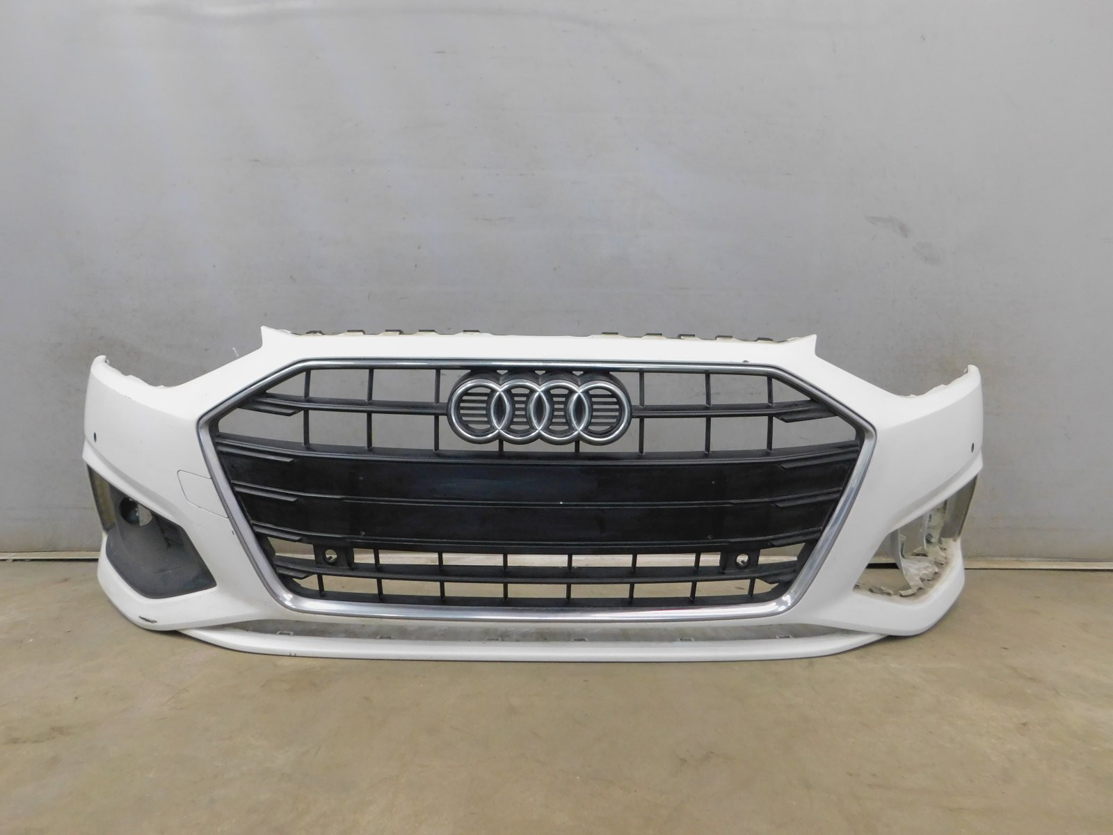 Бампер передний Audi A4 [B9] 2015>