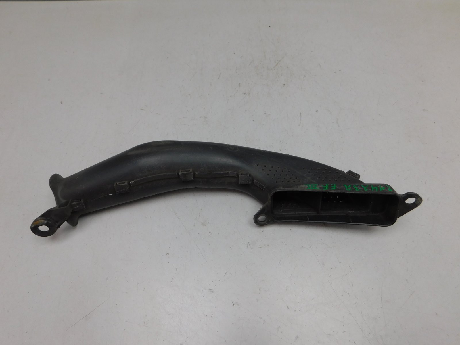 Воздухозаборник Ford Focus III 2011>