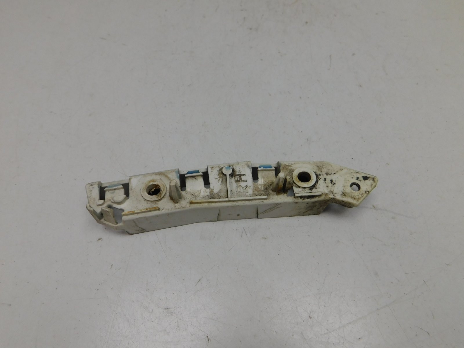 Направляющая переднего бампера Ford Focus III 2011>