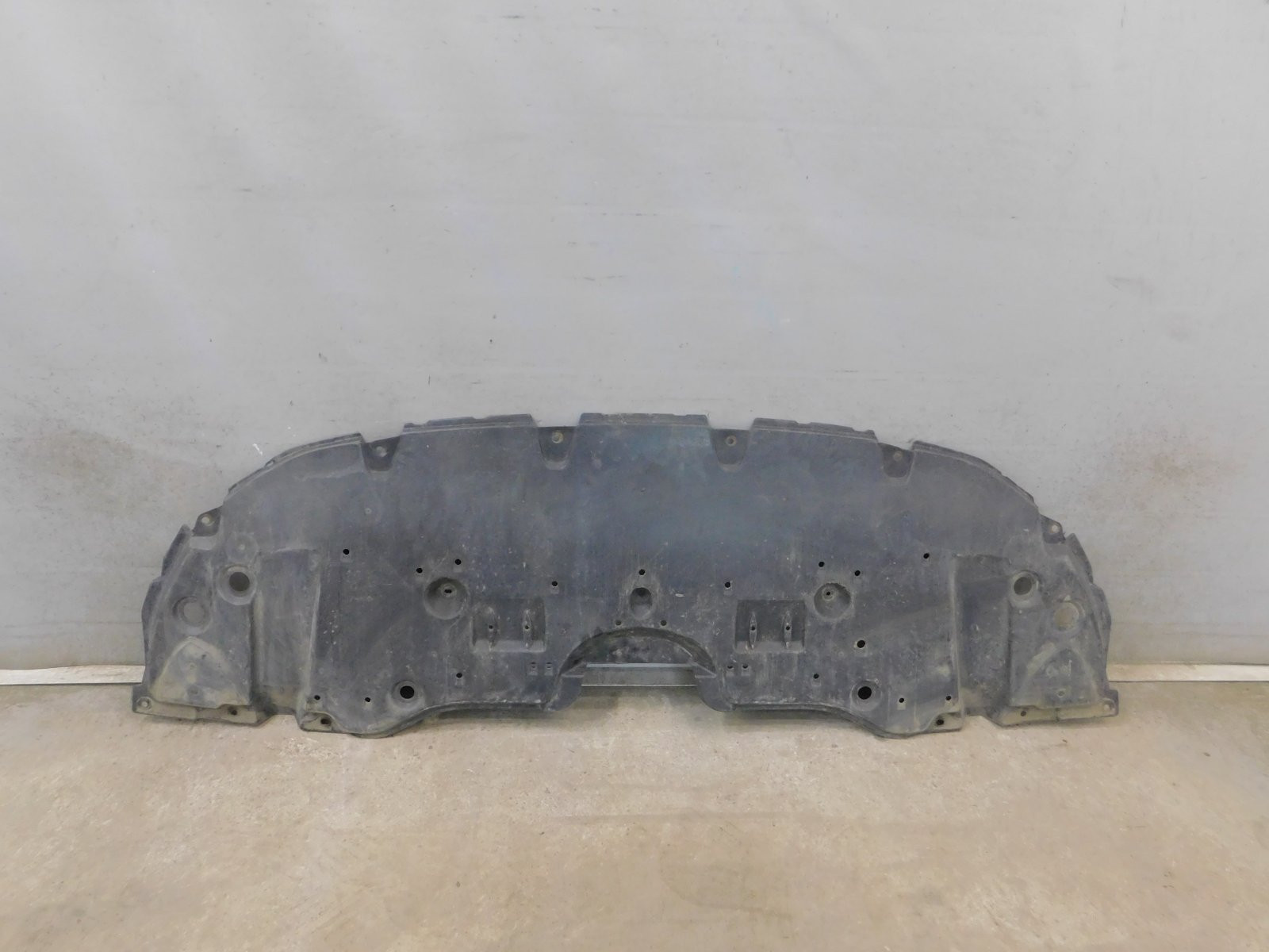 Пыльник Toyota Camry V70 2017>