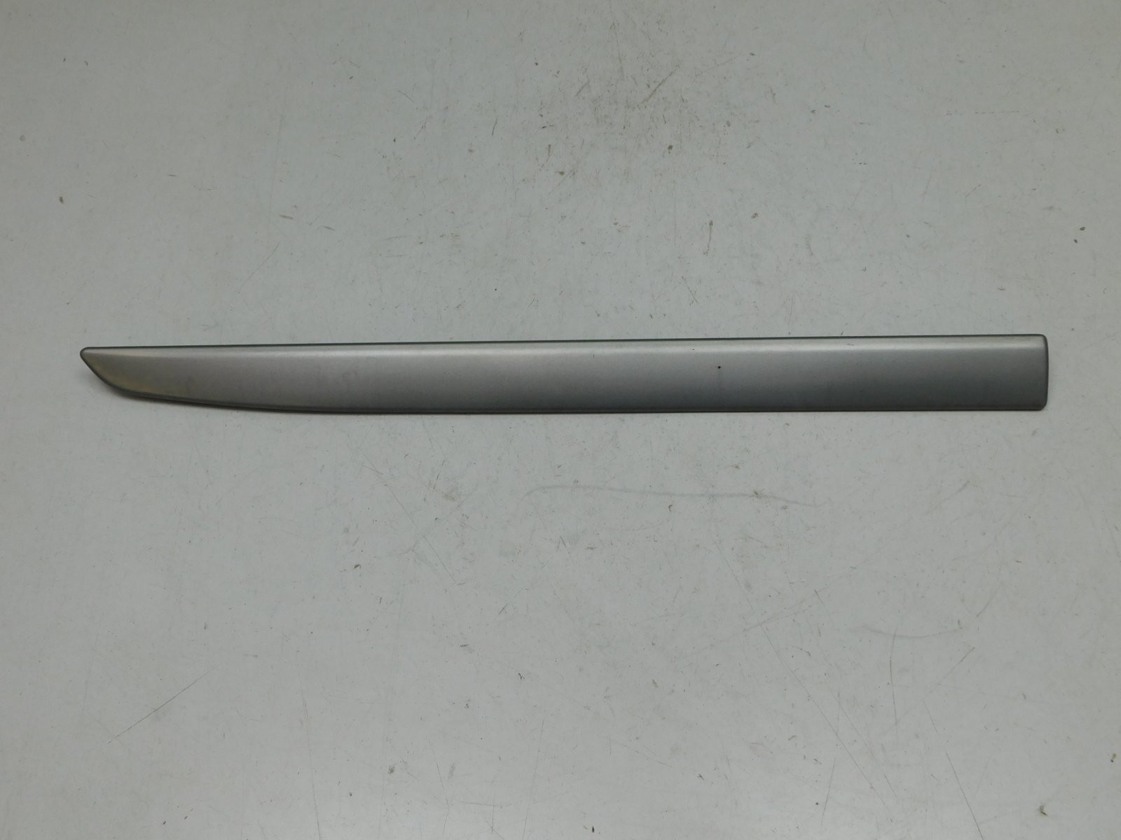 Молдинг двери задней правой Land Rover Range Rover Evoque 2011-2019