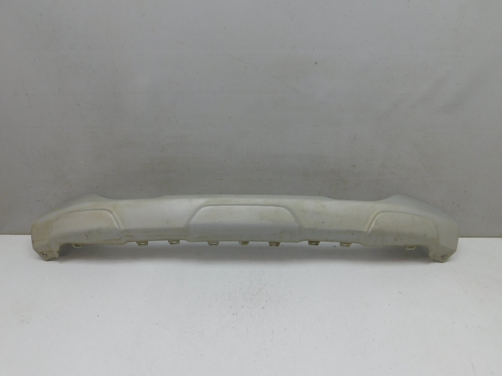 Накладка переднего бампера Renault Sandero 2014>