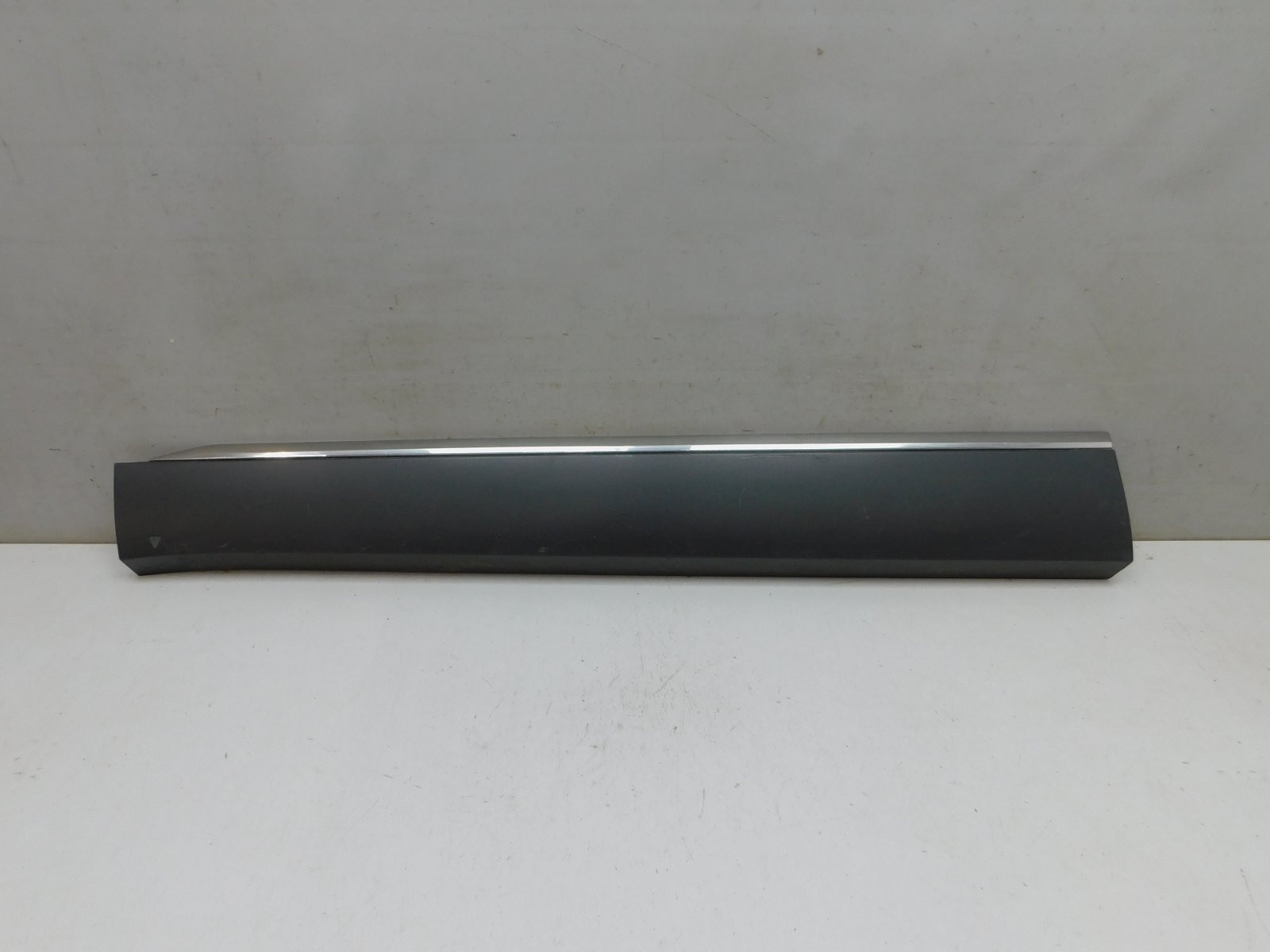 Накладка двери передней левой Renault Arkana 2019>