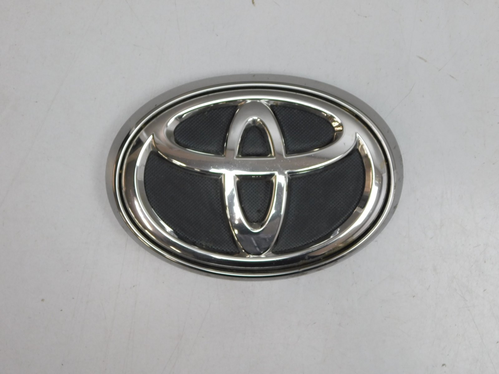 Эмблема Toyota Fortuner 2015>