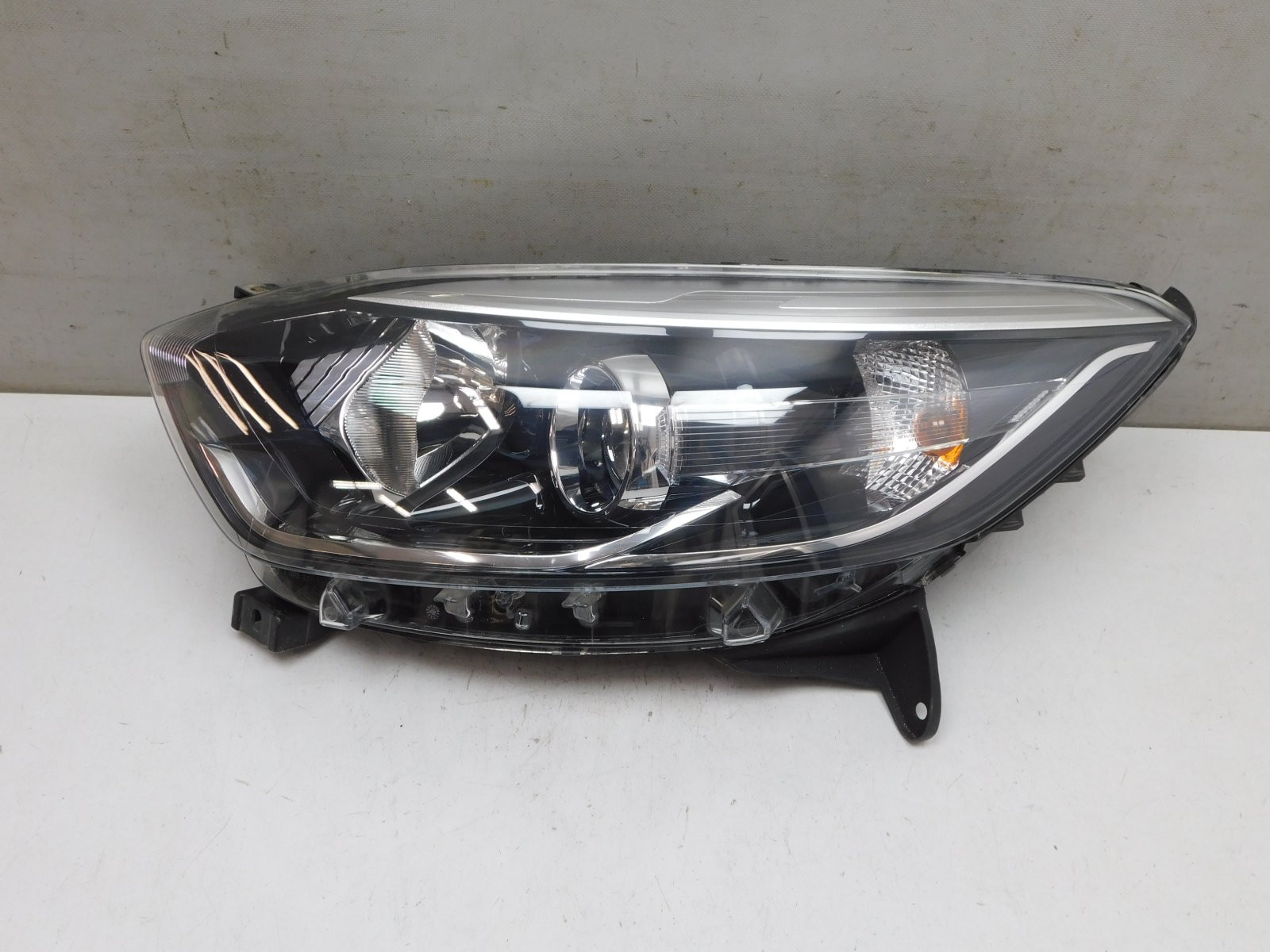 Фара левая Renault Kaptur 2016>