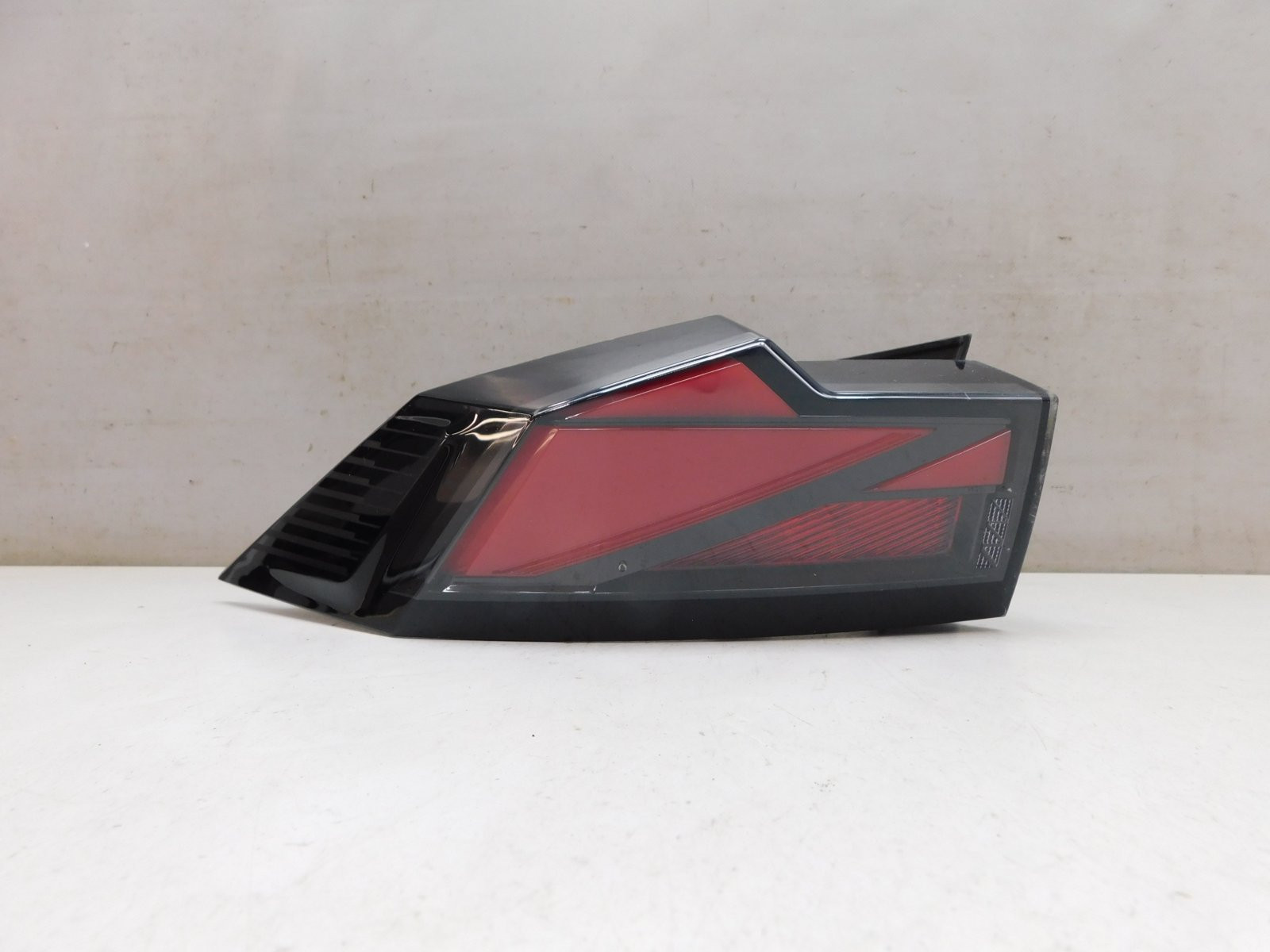 Фонарь задний наружный левый Changan UNI-V 2022>