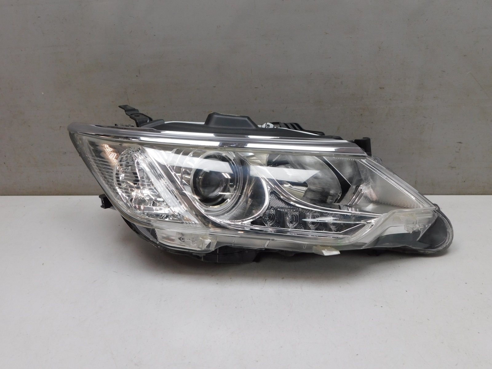 Фара правая Toyota Camry V50 2011-2018
