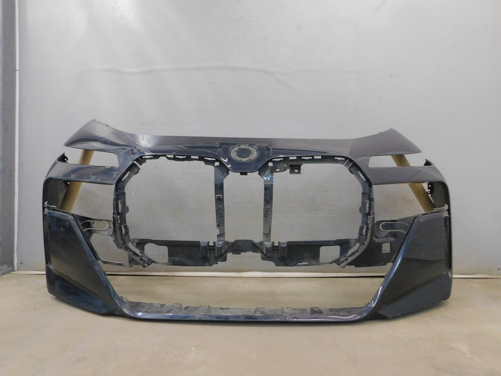 Бампер передний BMW 7-серии G70 2022>